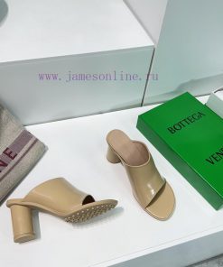Bottega Veneta's 2024BV brand new deep mouth candy colored round toe round heel flat bottome6vpytupe