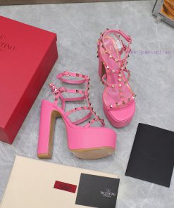 Valentino Paris Fashion Week 2024 Spring/Summer Show Collection 2024 New Valentino Hentian H9mpvoe6w