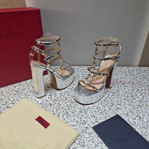 Valentino Paris Fashion Week 2024 Spring/Summer Show Collection 2024 New Valentino Hentian Hbpsub7xw - Image 6