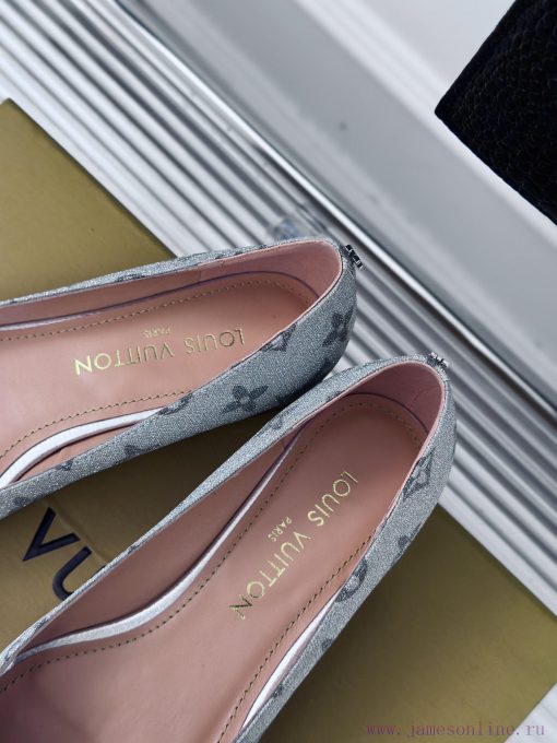 L * V Donkey 24S popular bow tieFlat sole shoe seriesThe shoe upper is made of customized cas3bz8g0a - Image 9