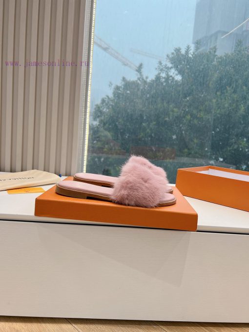 Top tierLouis Vuitton LV wool mopLimited edition home hotel slippers made of fur and top-quavikiiuec - Image 7