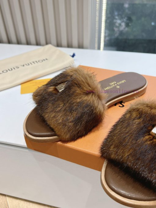 Top tierLouis Vuitton LV wool mopLimited edition home hotel slippers made of fur and top-quapd7du1my - Image 9