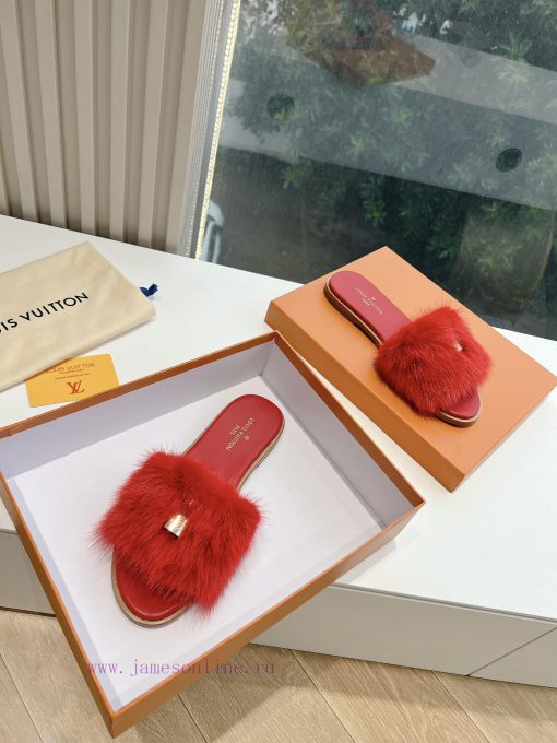 Top tierLouis Vuitton LV wool mopLimited edition home hotel slippers made of fur and top-quagmkyatvp - Image 4