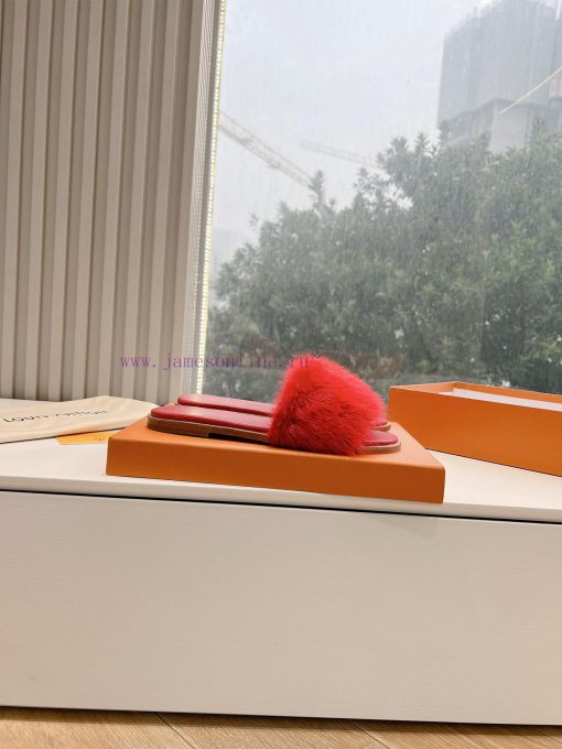Top tierLouis Vuitton LV wool mopLimited edition home hotel slippers made of fur and top-quagmkyatvp - Image 7