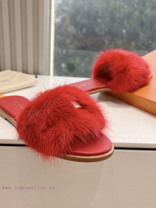 Top tierLouis Vuitton LV wool mopLimited edition home hotel slippers made of fur and top-quagmkyatvp - Image 9