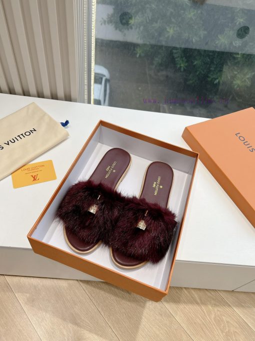 Top tierLouis Vuitton LV wool mopLimited edition home hotel slippers made of fur and top-qua9e98s6k6 - Image 2