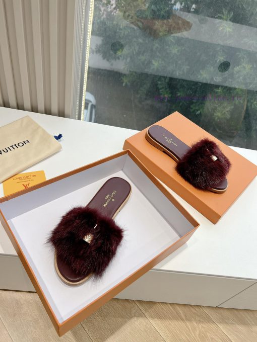 Top tierLouis Vuitton LV wool mopLimited edition home hotel slippers made of fur and top-qua9e98s6k6 - Image 4
