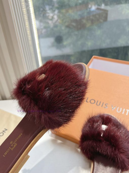 Top tierLouis Vuitton LV wool mopLimited edition home hotel slippers made of fur and top-qua9e98s6k6 - Image 9