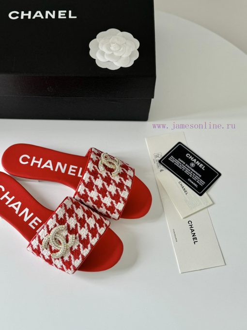 Chanel's new double buckle slippersThis season's honey looks so good when dragged on footTheg7bg79hh - Image 8