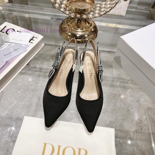Top tierDior 2024 new season hollowed out carved Mary Jane pointed single shoesThe new Spect0l9ghyjb