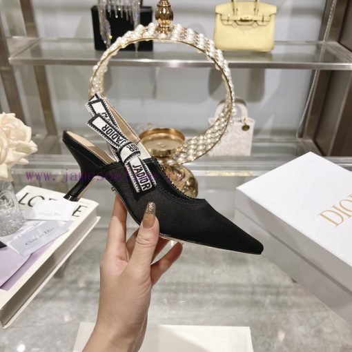 Top tierDior 2024 new season hollowed out carved Mary Jane pointed single shoesThe new Spect0l9ghyjb - Image 4