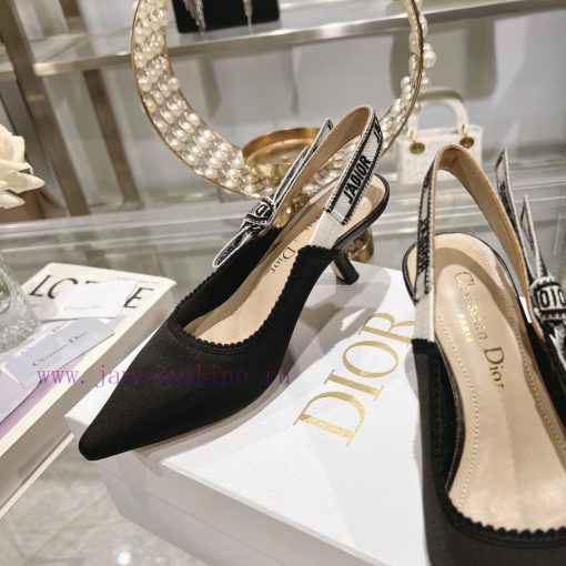 Top tierDior 2024 new season hollowed out carved Mary Jane pointed single shoesThe new Spect0l9ghyjb - Image 7