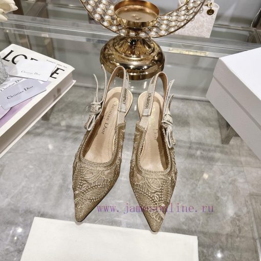 Top tierDior 2024 new season hollowed out carved Mary Jane pointed single shoesThe new Spect6lvhk2jd - Image 2