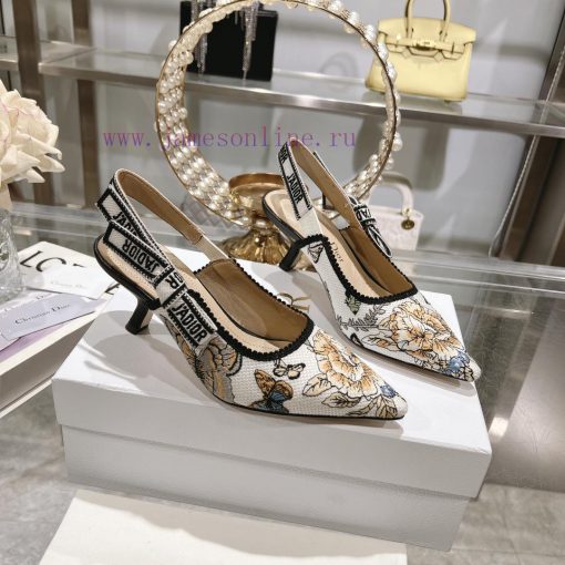 Top tierDior 2024 new season hollowed out carved Mary Jane pointed single shoesThe new Spect4ev0zef2 - Image 6