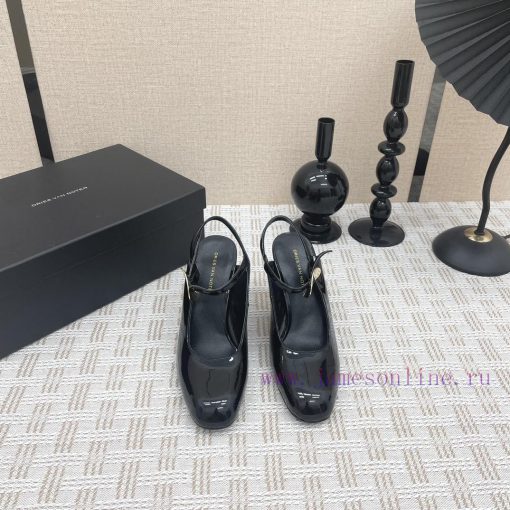 Dries Van Note * 𝟐𝟒/𝐀𝐖 Beautiful SandalsThe most beautiful sandals of the year, with a desigh7uz0xux