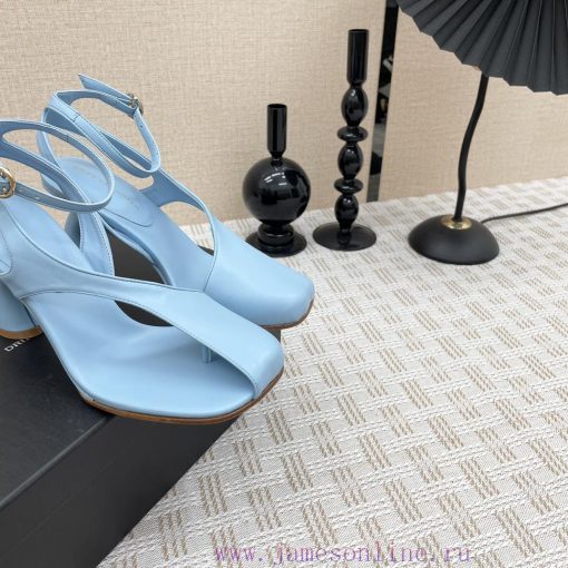 Dries Van Note * 𝟐𝟒/𝐀𝐖 Beautiful SandalsThe most beautiful sandals of the year, with a desigybusefto - Image 6