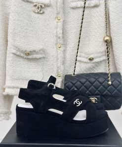 Chanel | Chanel 24C Spring/Summer New ProductsCross strap thick soled sandalsThis year, Gran4cdg7fo3