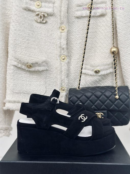 Chanel | Chanel 24C Spring/Summer New ProductsCross strap thick soled sandalsThis year, Gran4cdg7fo3