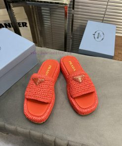 Prada's new woven shoes and grass woven slippers. This year's popular grass woven series is o4ackr3i