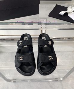 Chanel's new beach sandals on canvas, top of the line super version, super popular style, es72cu5opi