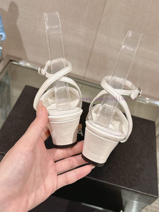 -24Ss spring/summer new Chanel kitten heel with buckle strap sandalsI really don't have any yc425ekc - Image 8