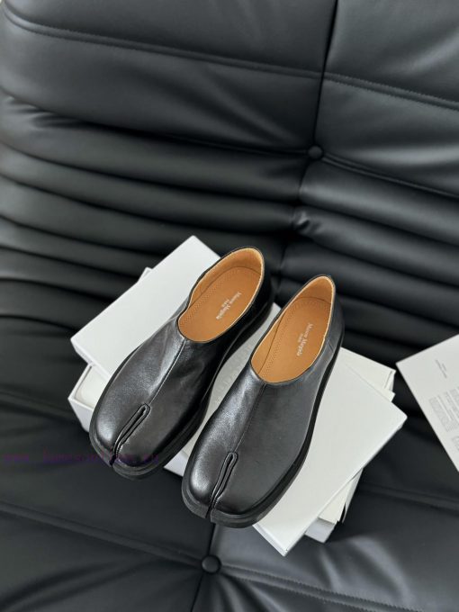 High quality Maison Margiela MM6 split toe shoes Tabi Italian vegetable tanned sheepskinFor h29tg02u - Image 2