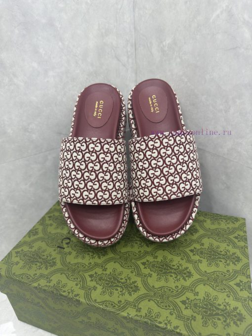 Ladies' GG thick soled slippersGucci women's signature shoes highlight a striking theme withsz2qo706