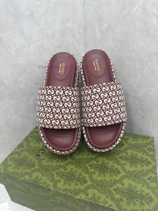 Ladies' GG thick soled slippersGucci women's signature shoes highlight a striking theme withsz2qo706 - Image 2
