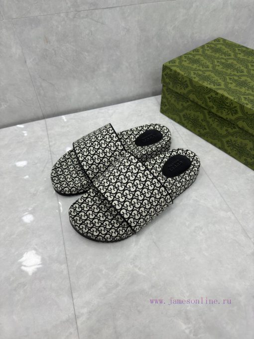 P unisex GG slippersGucci women's signature shoes highlight a striking theme with a full bod23pxqfht - Image 3
