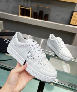 PRADA's new pair of high-end white shoes for couples, igniting the whole audience. The new c2jwihzc0