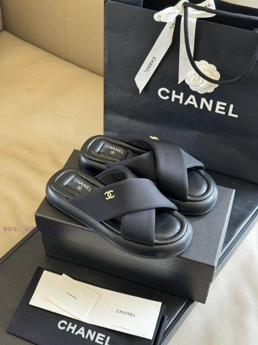 Chan... classic spring and summer slippers return to the marketCross straps are simple and cymqx1mfr - Image 2