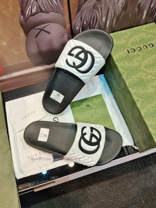 Not giving up benefits——- Brand GUCCIGucci——- Describe summer couples 🧑‍🤝‍🧑 Slippers, with av6jy89jy