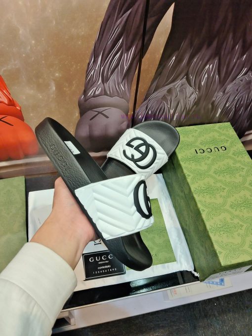 Not giving up benefits——- Brand GUCCIGucci——- Describe summer couples 🧑‍🤝‍🧑 Slippers, with av6jy89jy - Image 5