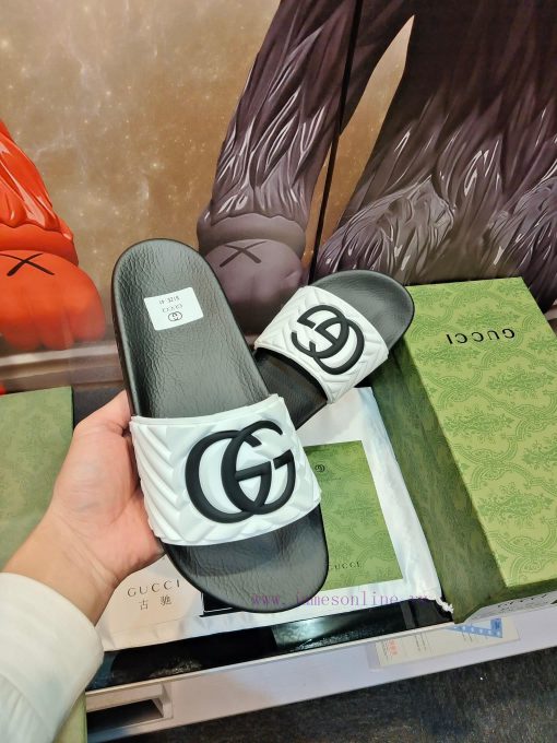 Not giving up benefits——- Brand GUCCIGucci——- Describe summer couples 🧑‍🤝‍🧑 Slippers, with av6jy89jy - Image 6