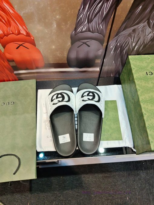 Not giving up benefits——- Brand GUCCIGucci——- Describe summer couples 🧑‍🤝‍🧑 Slippers, with av6jy89jy - Image 7