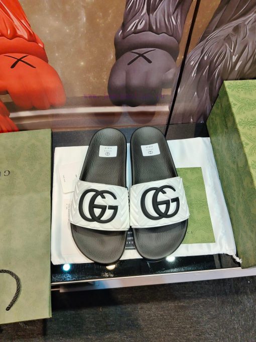 Not giving up benefits——- Brand GUCCIGucci——- Describe summer couples 🧑‍🤝‍🧑 Slippers, with av6jy89jy - Image 8