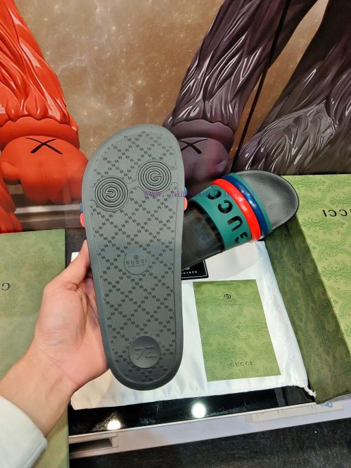 Not giving up benefits——- Brand GUCCIGucci——- Describe summer couples 🧑‍🤝‍🧑 Slippers, with au13e08u7 - Image 4