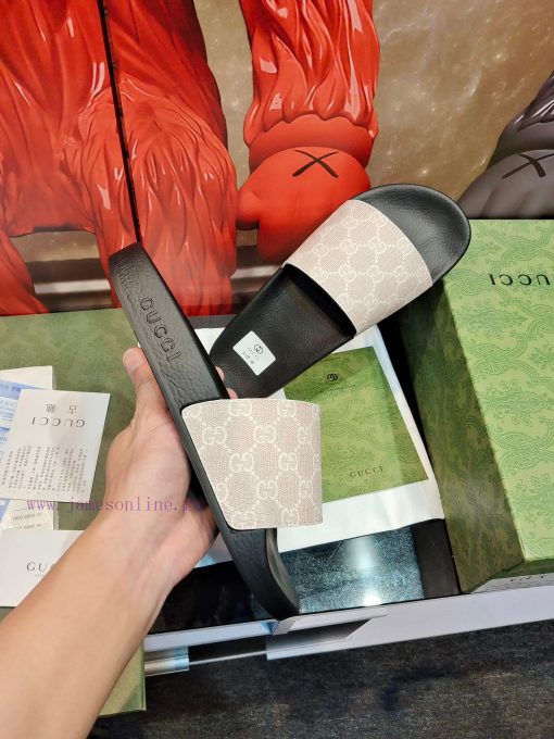 Not giving up benefits——- Brand GUCCIGucci——- Describe summer couples 🧑‍🤝‍🧑 Slippers, with ahe23n2sg - Image 4