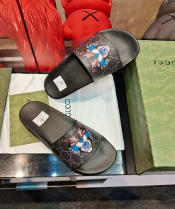 Not giving up benefits——- Brand GUCCIGucci——- Describe summer couples 🧑‍🤝‍🧑 Slippers, with ac8jqg6sj