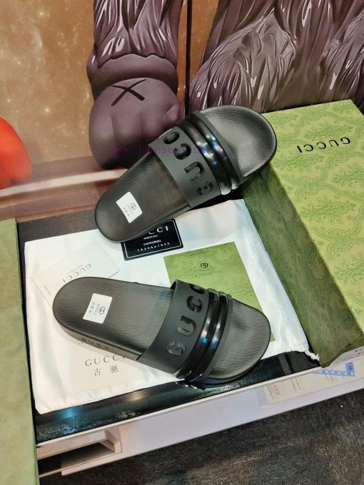 Not giving up benefits——- Brand GUCCIGucci——- Describe summer couples 🧑‍🤝‍🧑 Slippers, with a9skqhx5s - Image 2