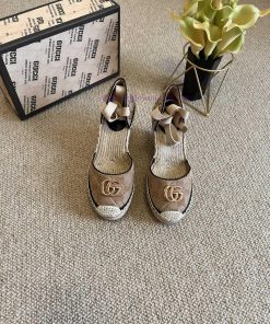 22ss early spring GucciGucci straw woven thick soled wedge sandals can bring a touch of modeal3z0w7n