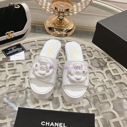 24Ss Chanel's new Chanel wedge slippers and sandals, even when going out for a walk, you shoi9zss5xw