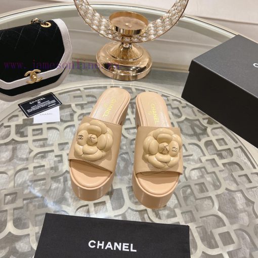 24Ss Chanel's new Chanel wedge slippers and sandals, even when going out for a walk, you shos9ougnz3