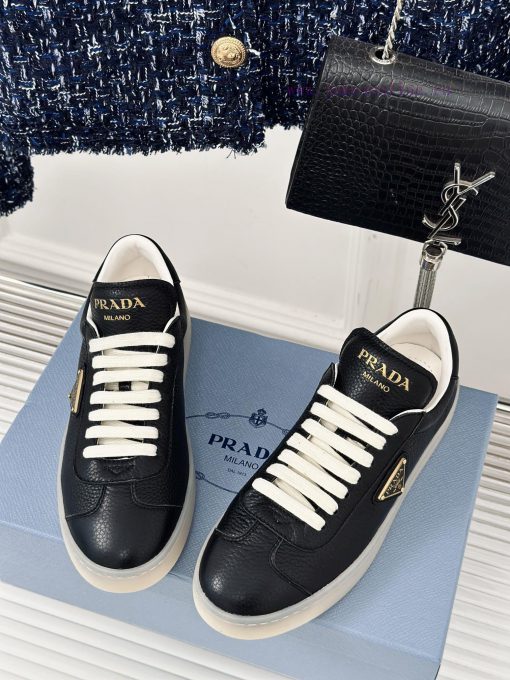 Prada/Prada 24 new white shoesLove the simplicity of thisThe shoe design is very delicate an5yk80elw - Image 3