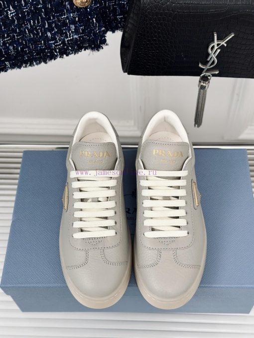 Prada/Prada 24 new white shoesLove the simplicity of thisThe shoe design is very delicate andvt8o1vs - Image 5