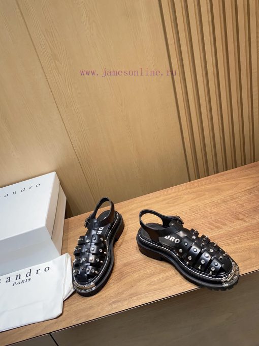 Sandro, a pair of impeccable Roman sandals with large gold teeth and thick soles, is a new snypyjcr0 - Image 2