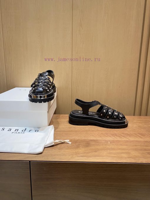 Sandro, a pair of impeccable Roman sandals with large gold teeth and thick soles, is a new snypyjcr0 - Image 5