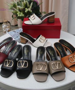 19668-6 Valentino has made a strong debut, and its popularity is self-evident. socialites locnc7n3so