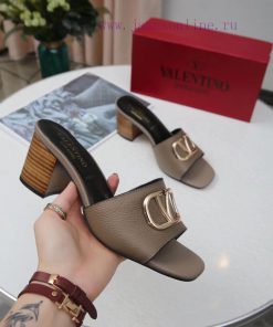 19668-6 Valentino has made a strong debut, and its popularity is self-evident. socialites lotalsq2we