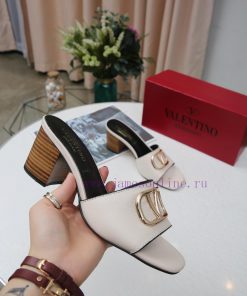 19668-6 Valentino has made a strong debut, and its popularity is self-evident. socialites lof7wsoemx